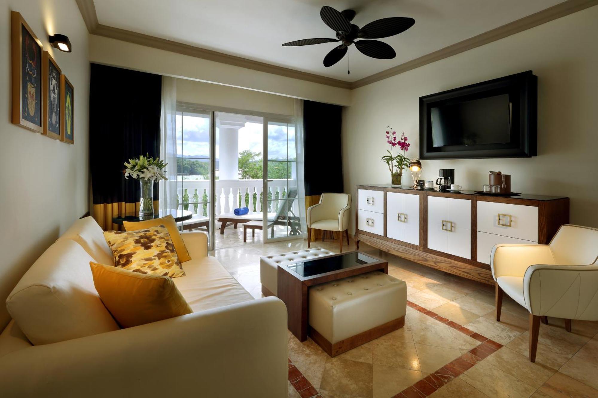 The Signature Level At Grand Palladium Lady Hamilton Resort & Spa Lucea Exterior photo