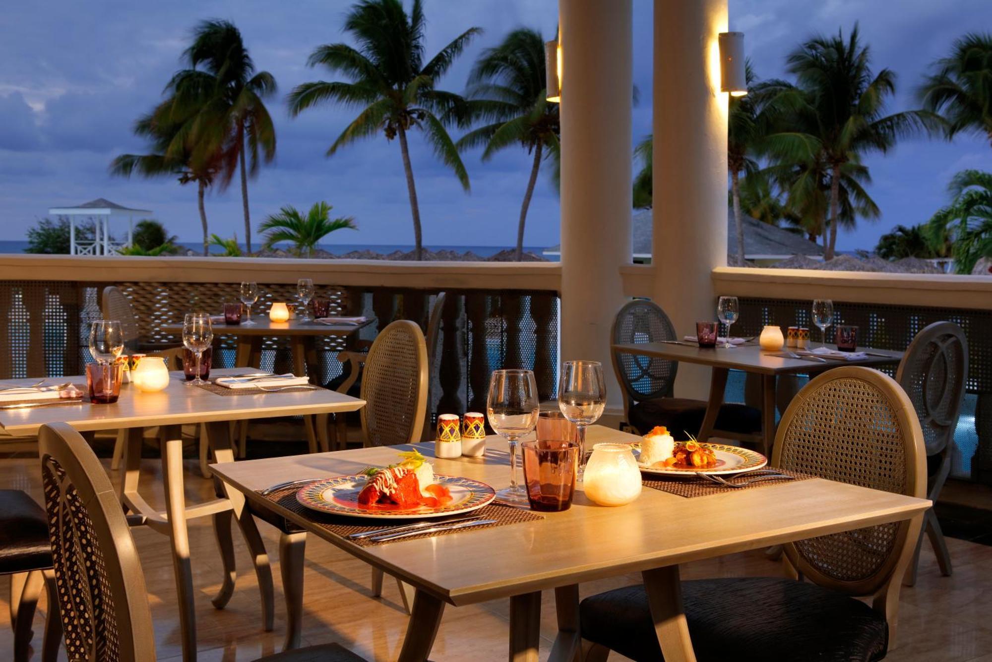 The Signature Level At Grand Palladium Lady Hamilton Resort & Spa Lucea Exterior photo
