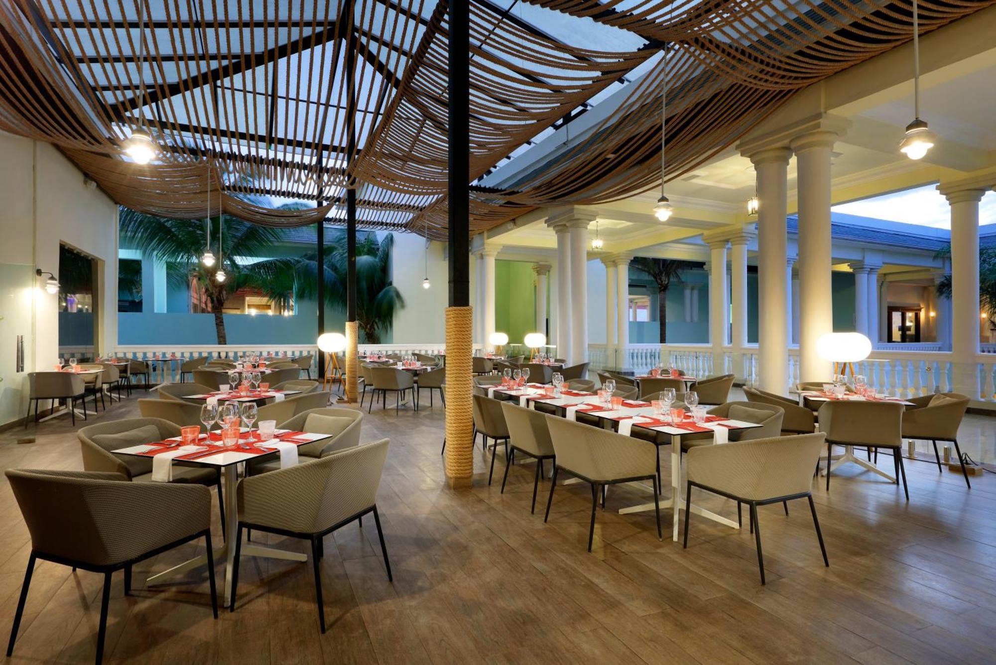 The Signature Level At Grand Palladium Lady Hamilton Resort & Spa Lucea Exterior photo