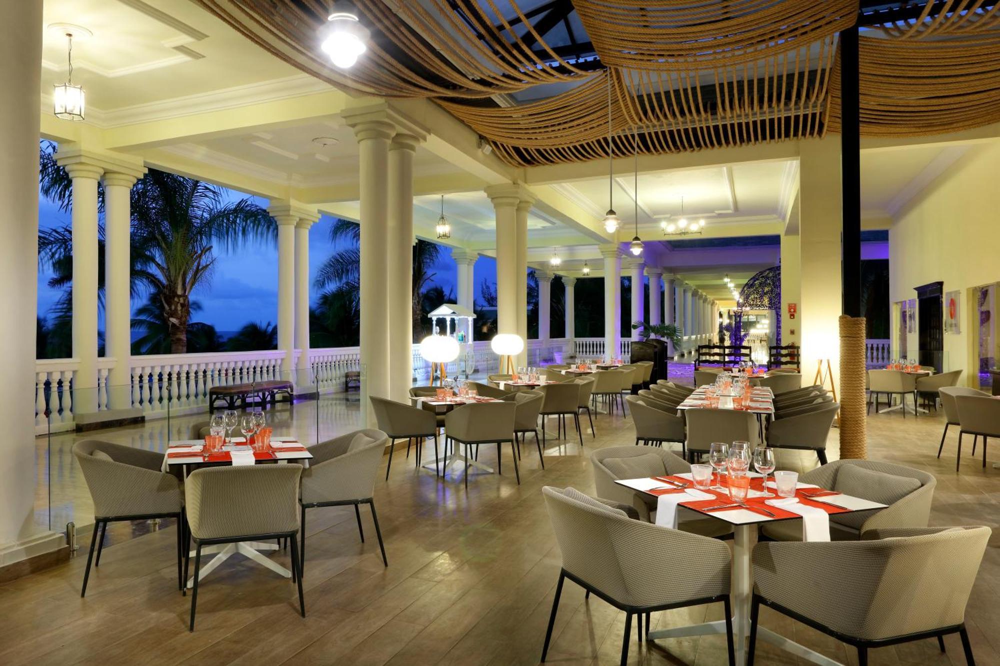 The Signature Level At Grand Palladium Lady Hamilton Resort & Spa Lucea Exterior photo