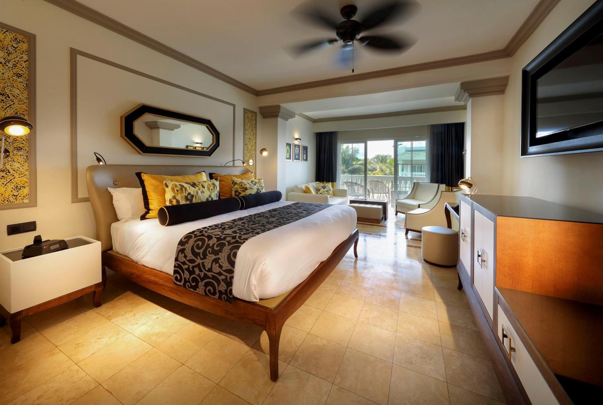 The Signature Level At Grand Palladium Lady Hamilton Resort & Spa Lucea Exterior photo